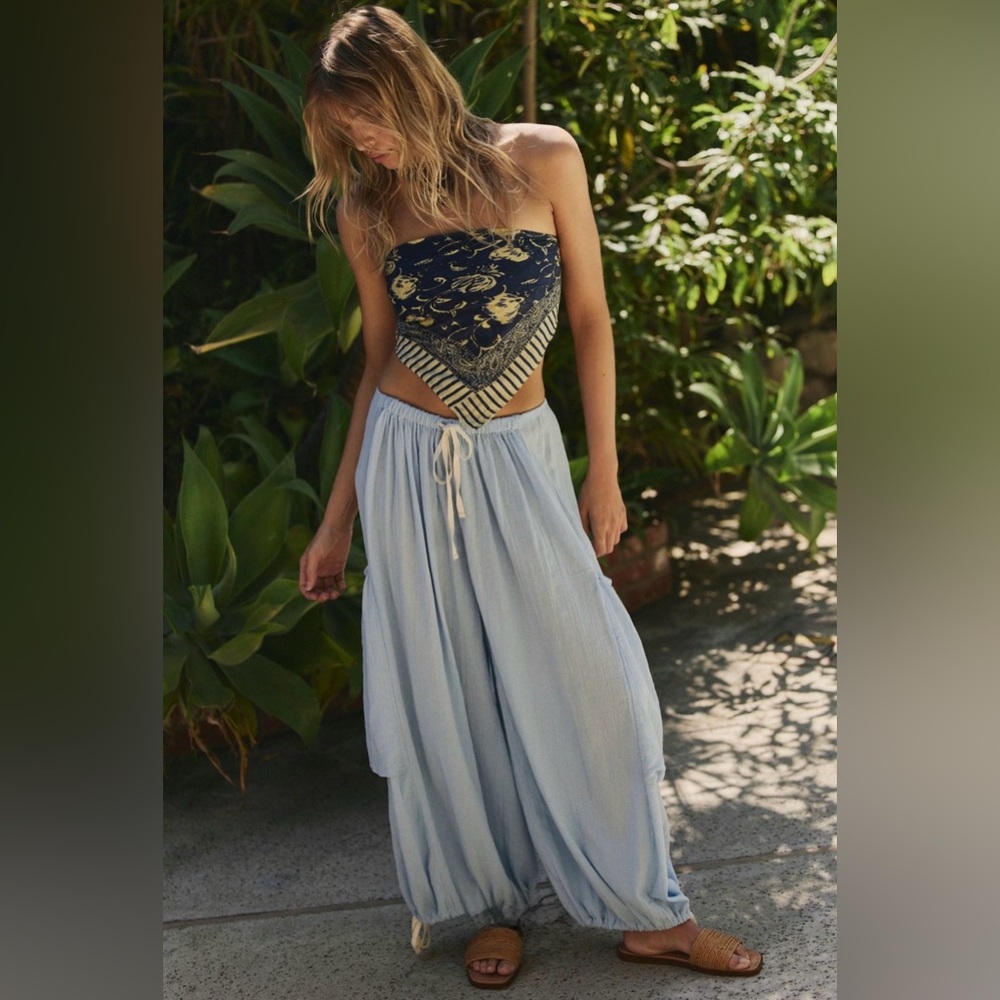 Free People 🌊 Misty Bay Pants 🩵 Larkpur 🌊 Blue 🩵 Size XS 🌊 Like New 🩵 Sold Out